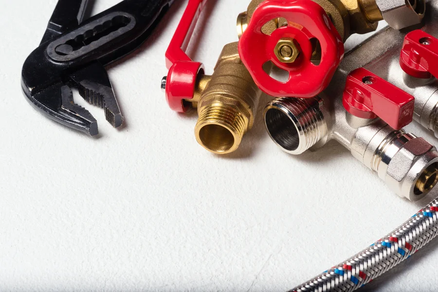 How Handymen Handle Emergency Plumbing Issues Efficiently in Carson, CA